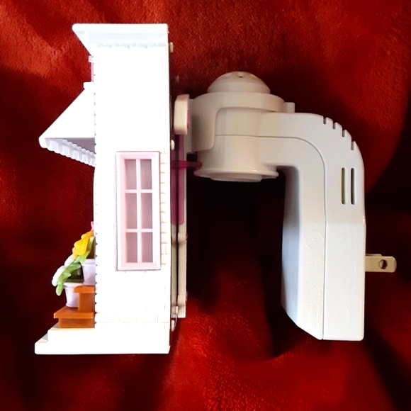 Bath & Body Works Flower Shop Projector Wallflower Plug - Picture 4 of 6